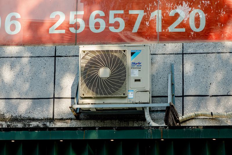 DAIKIN AIR CONDITIONER OUTDOOR UNIT